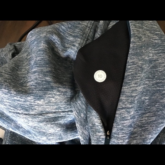 Lululemon Run  top - Picture 4 of 4